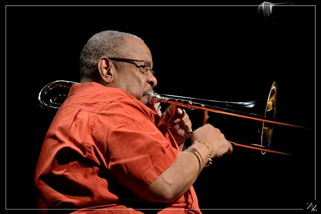 NIK_9068 Fred Wesley 10-11-2015 (Zz)  (p).jpg